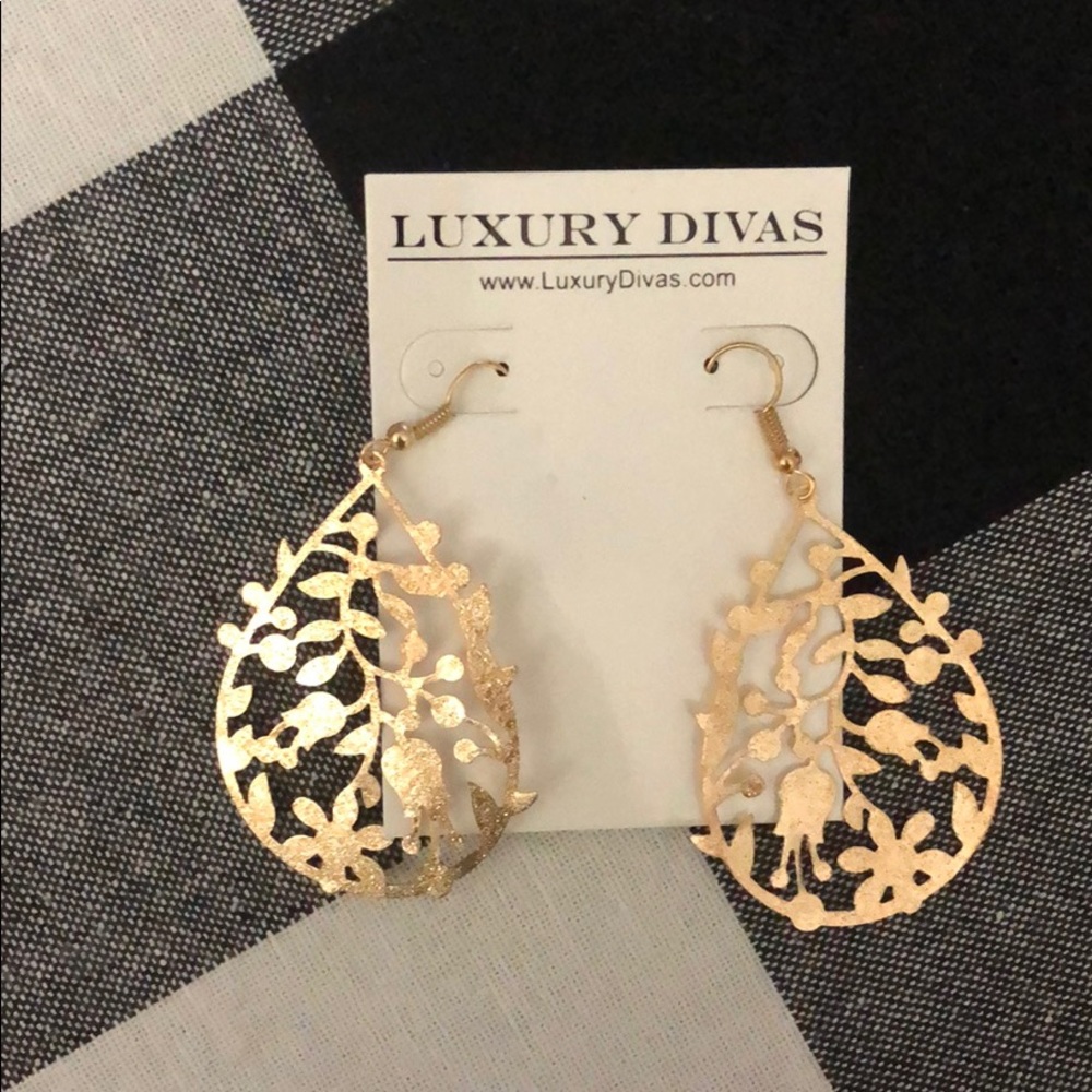 Gold earrings